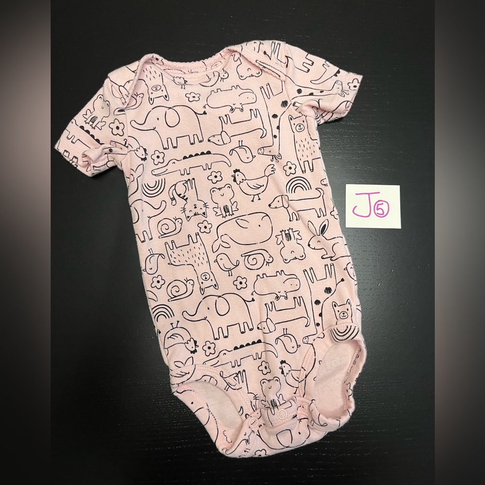 ⭐️5/$10.00⭐️ Carter’s 12m Animal Print Pink Onesie